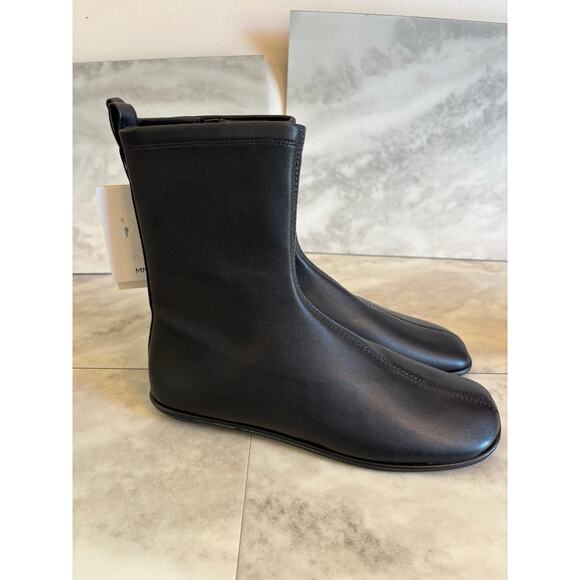 MANGO Women’s Flat Leather Upper Black Ankle Boots Size EUR 38 US 7.5 NEW - Picture 1 of 7
